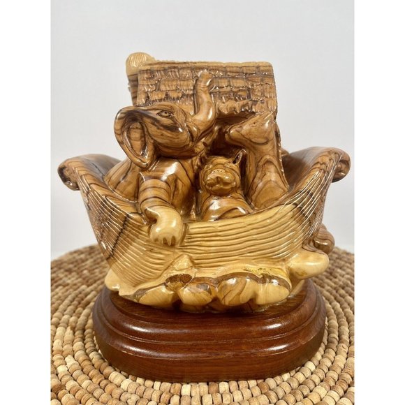 HUGE Intricately Hand Carved Olive Wood Noah's Ark on Wooden Base from Holy Land - Picture 5 of 15